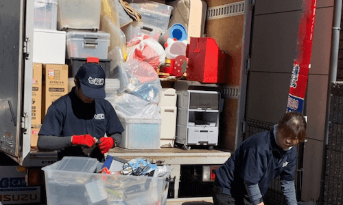 館山市の不用品回収業者の引越しゴミの⽚付け・掃除サービス