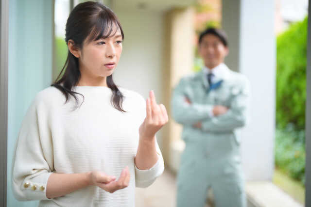 大家さんからの指摘で退去の危機…急いで片付けたCさん