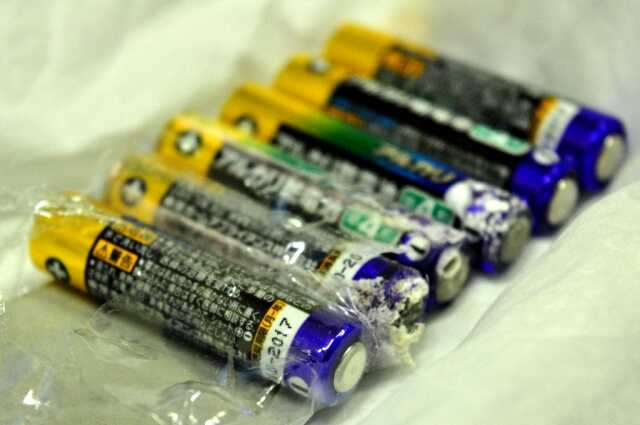 電池の液漏れ・膨張を見つけたときの対処法