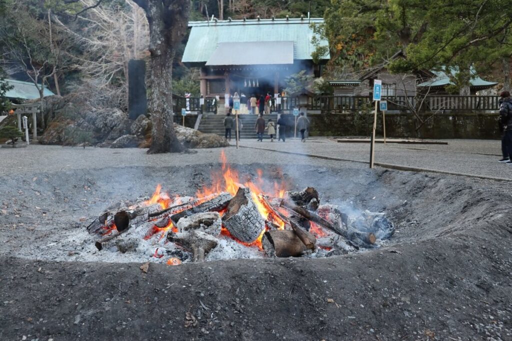 お焚き上げの目的とは