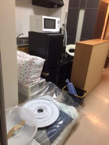 名古屋市中区の引越しに伴う不用品回収事例ダイニング前