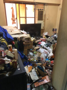 東京都港区B様のゴミ屋敷清掃ビフォー