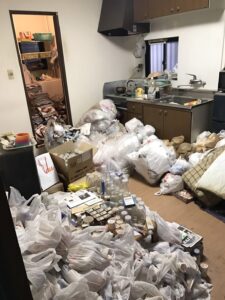 大阪市西成区U様のゴミ屋敷清掃ビフォー01