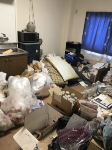 大阪市西成区U様のゴミ屋敷清掃ビフォー02