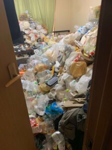 大阪市住之江区Ｈ様のゴミ屋敷清掃ビフォー