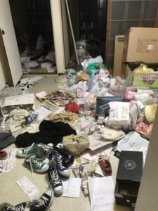 愛知県安城市におけるゴミ屋敷・汚部屋の処分事例②：アパート2Kのゴミ屋敷清掃ビフォー
