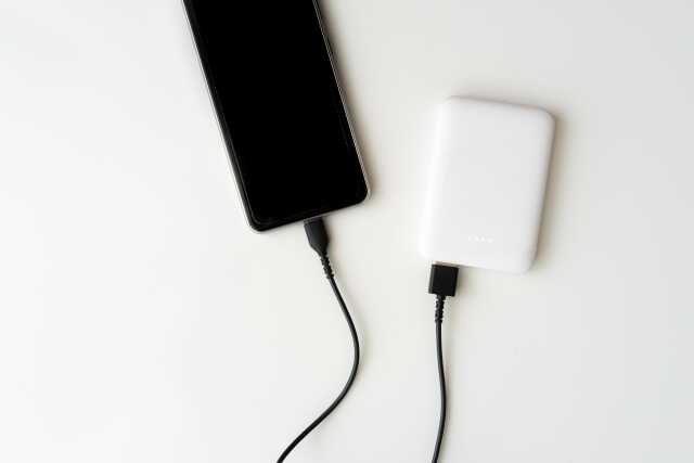 モバイルバッテリーの膨らみを見分けるポイント