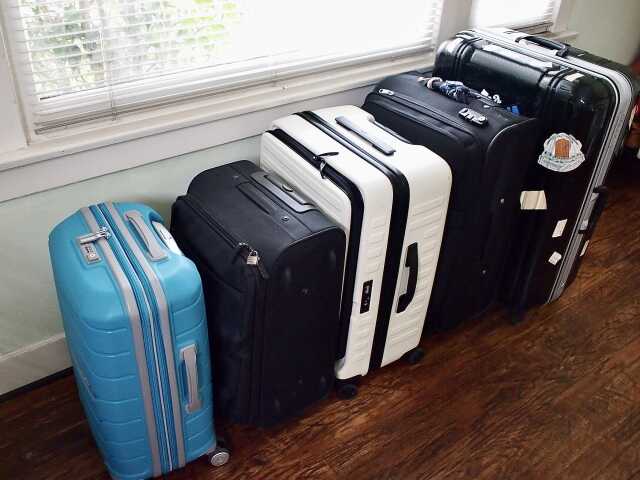 スーツケースの捨て方6選！費用や無料処分のコツをプロが解説