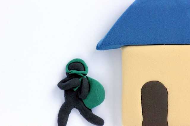 近年身内や親族の遺品整理ネコババが問題化