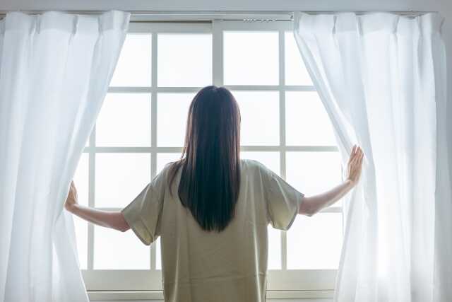 部屋にこもった体臭をリセットする4つの消臭術